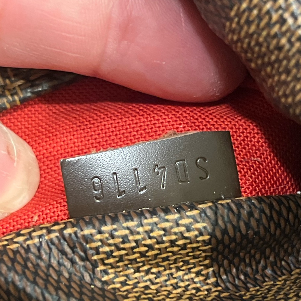 Louis Vuitton - Picture 12 of 12